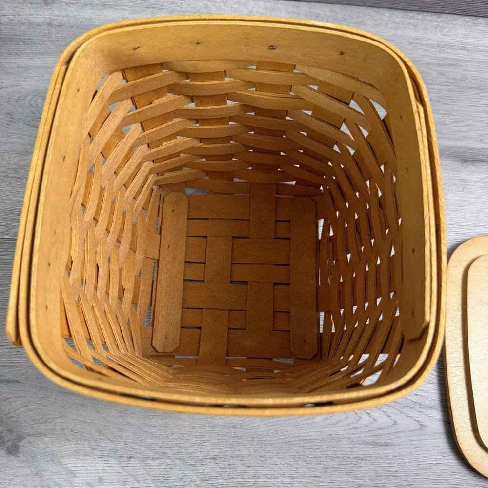 Longaberger 1997 Tissue Basket, Liner, & Lid